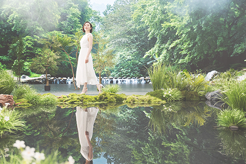 ◎ 佘詩曼與東方樹葉。