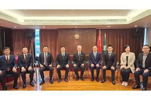 ◎ 重慶市司法局黨委與律協等訪澳律師公會。