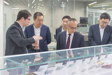 ◎ 代表團參觀澳門大學。