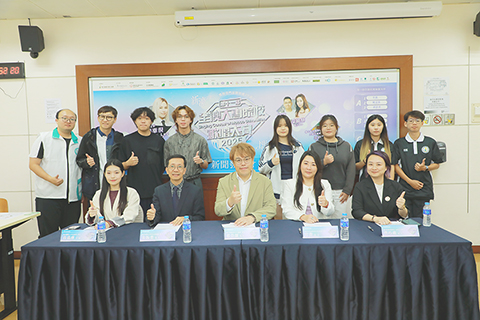 ◎ 新濠呈獻全澳大專院校歌唱大賽十一月十六日舉行。