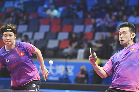 ◎ 十一月八日,第十五屆全國運動會乒乓球混合雙打在澳門銀河綜藝館舉行,中國香港隊黃鎮廷、杜凱琹以三比一戰機勝河北隊周雨、臧小桐。(【香港中通社)