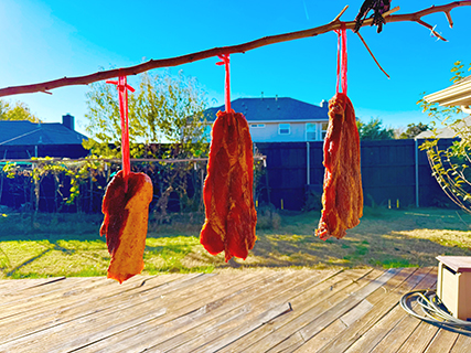 筆者自曬臘肉。