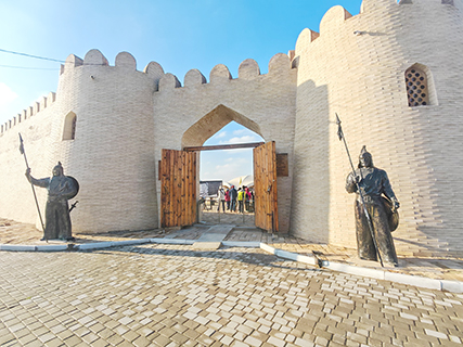 奇姆肯特古城入口