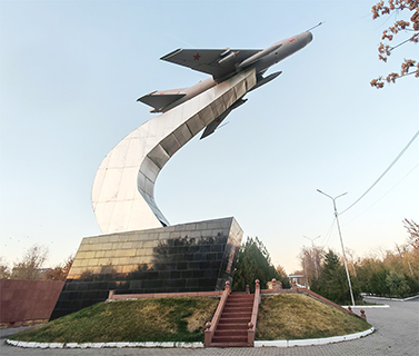 戰鬥機雕塑