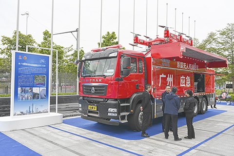 ◎ 大會上展示的系留無人機消防車(中新社記者 陳驥旻 攝)