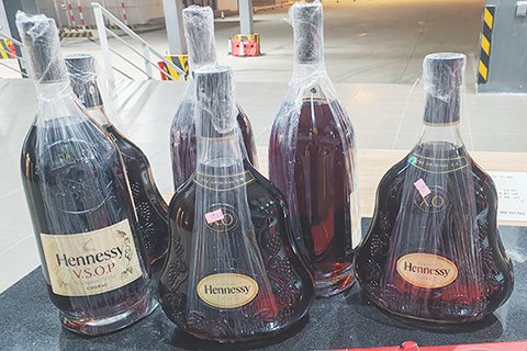 ◎ 六大瓶XO、VSOP洋酒。