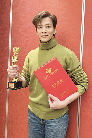 ◎ 陳曉東喜獲獎,新年又推出全新單曲。