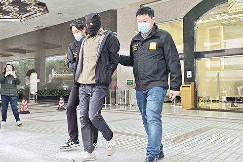 ◎ 本澳一珠寶店銷售員涉不法匯兌被拘。