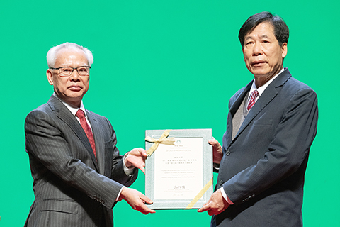 ◎ 功績獎狀:勞校中學「AI‧潛航海問天通研究」參賽團隊。