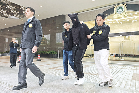 ◎ 涉以高息投資行騙兩人共七百多萬元的一名內地男子遭逮落。