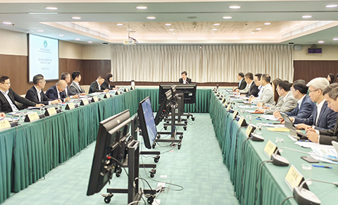 ◎ 優化道路工程協調工作組召開2026年度第一次會議。運輸工務司司長譚偉文指示各成員需結合民生需求採取措施減工程影響。