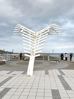 海天步道魚尾骨裝置