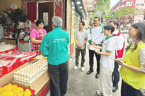 ◎ 政府多個部門及社團代表組成不同小隊到附近街區宣傳。
