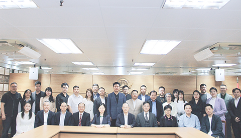 ◎ 深圳市工商聯市委統戰部副部長、市工商聯黨組書記劉俊琳率領一行二十人訪廠商會。