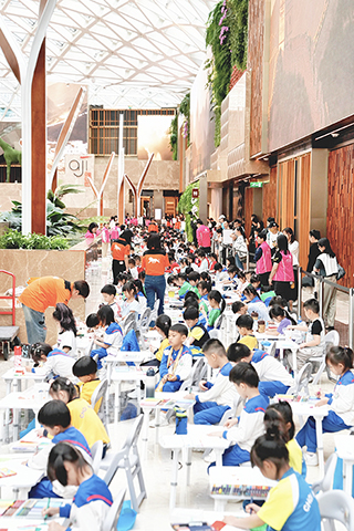 ◎ 全澳兒童繪畫賽場面熱鬧。