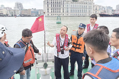 ◎ 珠澳聯動專項執法,護航「五一」水上出行安全。