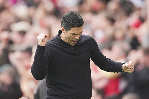 ◎ 阿迪達坦言:球隊要麼就是躺平被淘汰,要麼,就是打掉牙齒和血吞,硬扛一記。(美聯社圖)