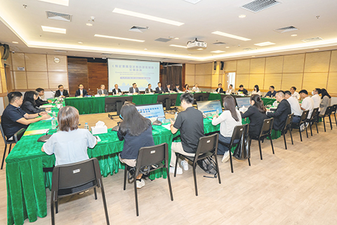 ◎ 就《特定業務及活動的規管制度》公開諮詢昨日舉行市諮委、社諮委兩場諮詢專場。