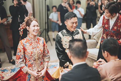 ◎ 楊明娶莊思明婚禮,八月二日舉行敬茶儀式。