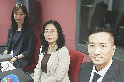◎ 《社團法律制度》正進行公開諮詢,陳海帆(中)等昨出席電台時事節目《澳門講場》聽取及回應相關意見。