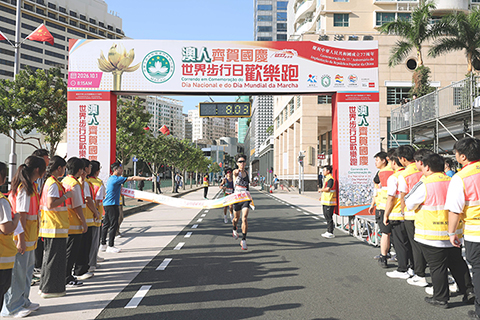 ◎ 李汶健贏得歡樂跑男子組冠軍。